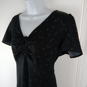Levis Dress Womens Medium Black Floral Mini Short Sleeve Ruched V Neck 33 Inch
